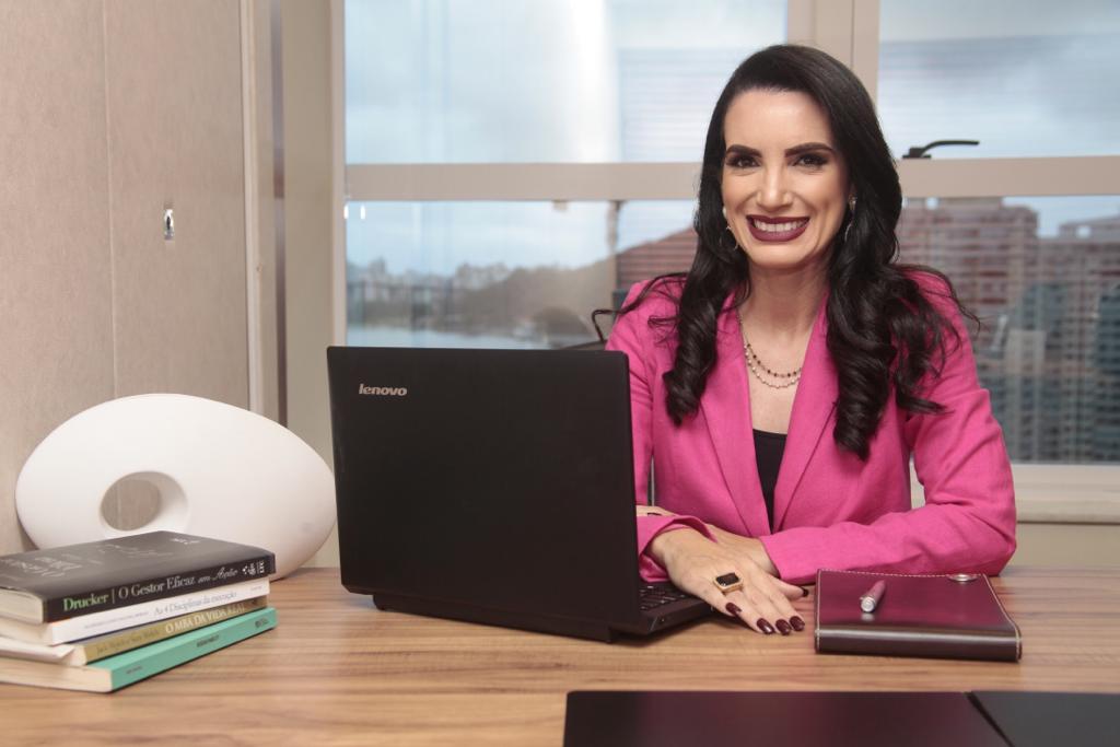 Gisélia Freitas, psicóloga e especialista em gestão de pessoas e carreiras